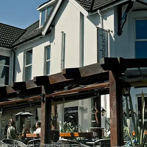 https://urban-beach-hotel.tophotelsbath.com